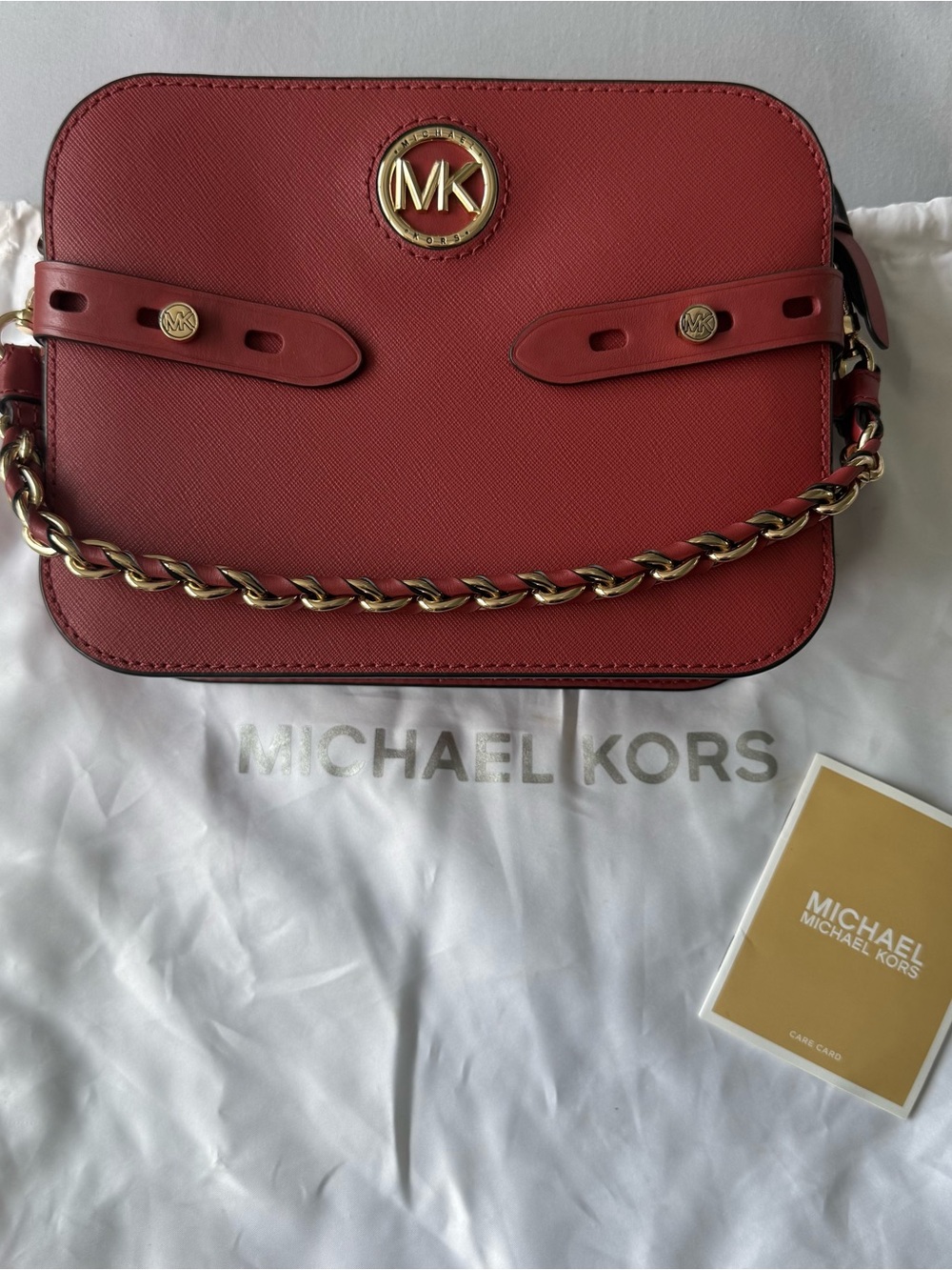Michael Kors Carmen Camera Saffiano Leather Crossbody Bag Style 32F0GNMC7L